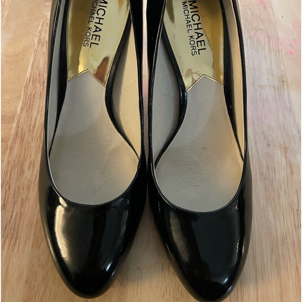 Michael Kord Women’s Shoes Black Patent Heel